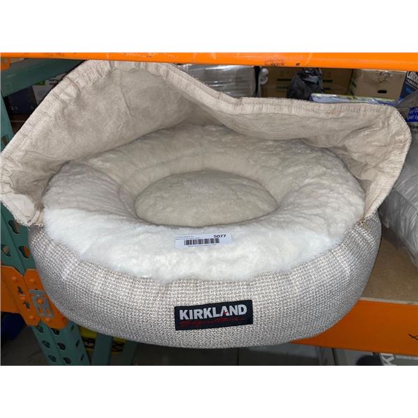Kirkland Signature Luxury Pet Bed – Beige and White