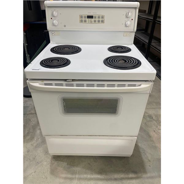 GE 30'' Electric Range - Coil - White
