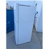 Image 2 : Frigidaire Top Freezer Refrigerator,18.3 cu. ft. Capacity, White colour