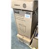 Image 2 : PALLET OF MIXED ITEMS INCL WASTE BASKET, MESH MAGAZINE RACK, OFFICE SUPPLIES AND MORE