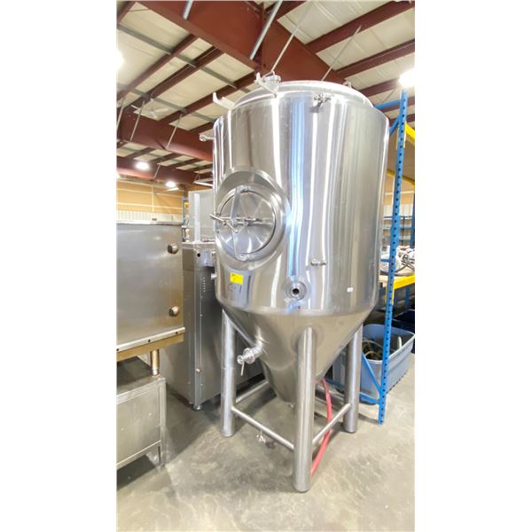 BEVERAGE TANKS STAINLESS STEEL FERMENTATION TANK, WORKING VOLUME 7 BBL, MAX VOLUME 8.94 BBL,