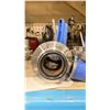Image 2 : 4 STAINLESS STEEL 1.5" BUTTERFLY VALVES