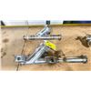 Image 2 : 2 STAINLESS STEEL Y FITTING PIPE ATTACHMENT ONE WITH PRESSURE GAUGES