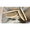 Image 2 : BIN OF ASSORTED STAINLESS STEEL METAL PLATES/WEIGHTS
