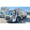 Image 1 : 2017 MACK LR600, 2DR GARBAGE TRUCK, WHITE, VIN 1M2LR05C7HM001992