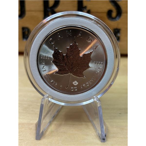 Lot 11-1) 1 oz Canadian Maple 2022 Silver