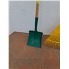 Image 2 : *Rake and Metal Square Point Shovel