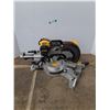 Image 1 : *DeWalt Electric 12" Double Bevel Sliding Compound Miter Saw