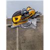 Image 4 : *DeWalt Electric 12" Double Bevel Sliding Compound Miter Saw