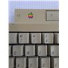 Image 3 : MacIntosh Keyboard - No Power Cord