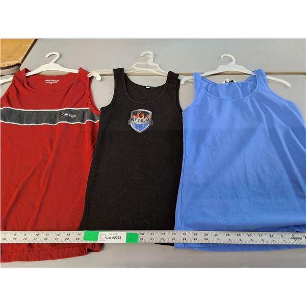 (3) Women's Tanktops-L