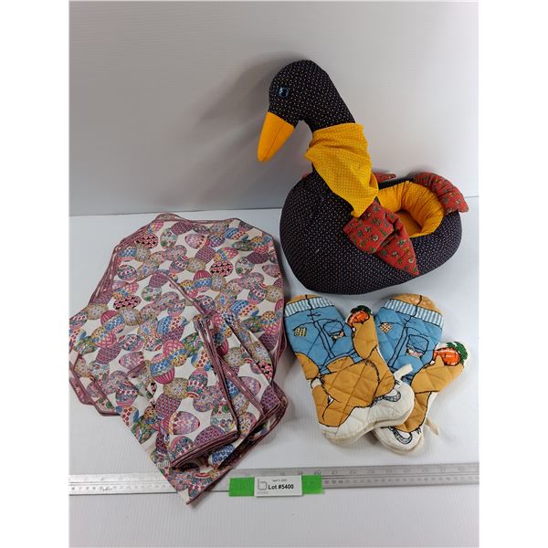 Lot Of Easter Themed Items, Table Placemats, Misc