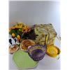Image 2 : Lot Of Easter Themed Items, Candle Holders, Baskets, Misc