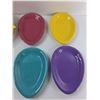 Image 2 : (4) Egg Shaped Easter Plates
