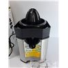 Image 3 : Cusinart Pulp Control Citrus Juicer- Powers On