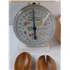Image 3 : Food Scale,Large Ceramic Bowl/ Dish, (2) Wooden Spoons