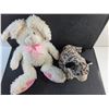 Image 4 : Plush Bunny and Plush Lion Toys