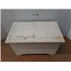 Image 1 : White Wood Storage Chest