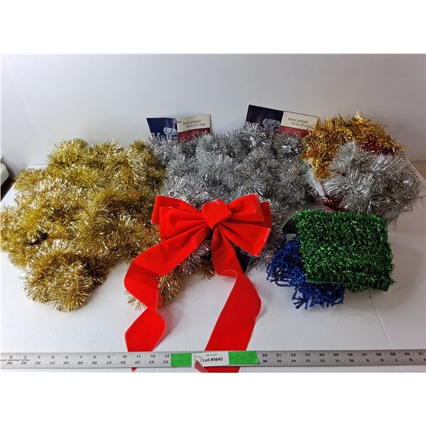 Christmas Lot- Garland, Ribbon