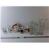 Image 1 : (6)Glass Vases Up to 9" Tall, (4) Christmas Mugs/Glasses, Santa Napkin Holder