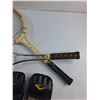 Image 3 : (2) Badminton Rackets and Everlast Sparring Gloves