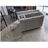 Image 1 : LG WINDOW MOUNT AIR CONDITIONER 5,000 BTU