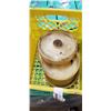 Image 1 : 4 LARGE PLASTIC WHEELS