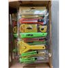Image 2 : 5 NEW 8PC KNIFE SETS AND 12 SETS NEW WORK GLOVES