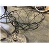 Image 2 : METAL PLANTER HANGING BASKET, CLOD PLANTERS AND SHOVEL