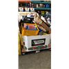 Image 1 : PALLET OF STORAGE LOCKER MISC.