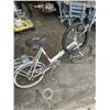 Image 1 : VOYAGEUR FOLDING BIKE WITH TIRE AND TUBE