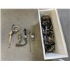Image 1 : BIN OF WATCHES