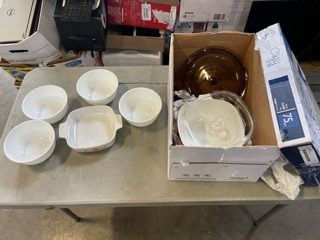 BOX OF PYREX DISHES