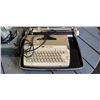 Image 2 : SEWING MACHINE AND TYPEWRITER