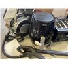 Image 2 : SHARK STEAM CLEANER AND PHILIPS AIR FRYER