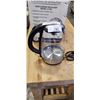 Image 2 : NEW INSIGNIA 1.7L GLASS ELECTRIC KETTLE - TESTED WORKING, STORE DISPLAY, UNUSED NO BOX