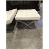 Image 2 : WHITE LEATHER SLING LOUNGE CHAIR AND OTTOMAN