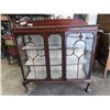 Image 1 : VINTAGE CLAW FOOT DISPLAY CABINET WITH GALLERY