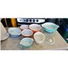 Image 1 : BOX OF PYREX DISHES