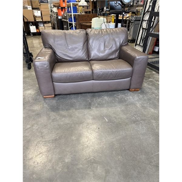 NATUZZI BROWN LEATHER LOVESEAT