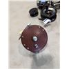 Image 2 : 5 ASSORTED FISHING REELS
