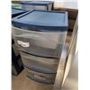 Image 2 : 3 PLASTIC ORGANIZERS