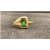 Image 1 : 18K LADIES RING SET WITH TSAVORITE AND DIAMONDS (0.015-0.03CT, 4.5G)