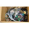 Image 1 : MISC COSTUME JEWELRY