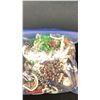 Image 1 : MISC COSTUME JEWELRY