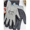 Image 4 : Lot of Leather and Work Gloves