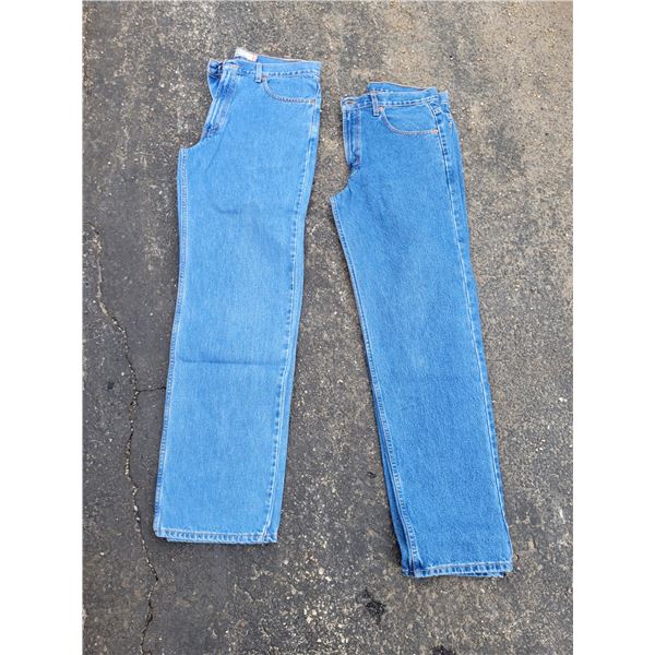 2 Pairs of Mens Levi 550 Jeans