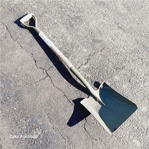 Stallion Garden Shovel