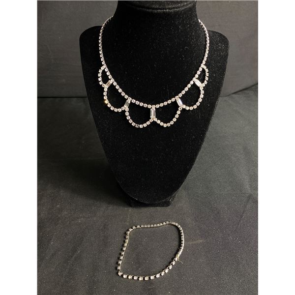 Gorgeous Vintage Very Fine Rhinestone Necklace and Bracelet.