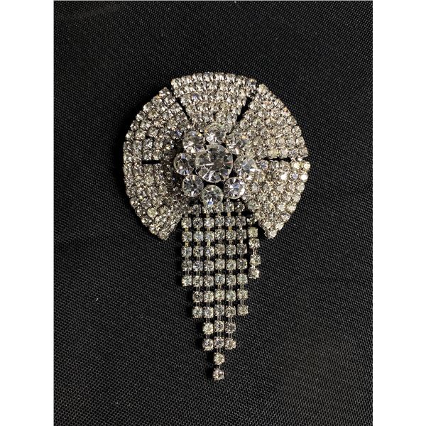 Stunning Vintage Large Rhinestone Brooch.